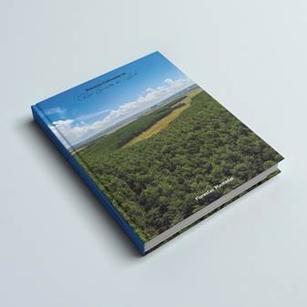 Riquezas Cultivadas no RS: florestas plantadas. Livro com registros fotográficos de paisagens gaúchas das florestas plantadas em seus mais diversos aspectos.