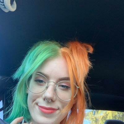 msbubbli's profile picture. i like to lift weights and wear sunscreen