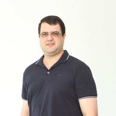 Repórter da @revistapiaui e autor dos livros Cocaína: a rota caipira, O delator e Cabeça Branca (ed. Record). Curioso obsessivo
