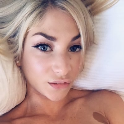 jhamlin702's profile picture. 🌈 Jen here ! Just trying to change the world one step at a time! I love meeting new people! #women😘