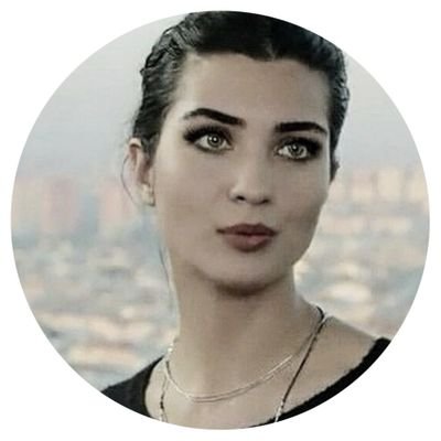 ʙʀᴏᴋᴇɴ ʙᴏᴛᴛʟᴇs, sʟᴀᴍᴍɪɴɢ ᴅᴏᴏʀs, ɪs ᴛʜɪs ʟᴏᴠᴇ ᴏʀ ᴡᴀʀ?