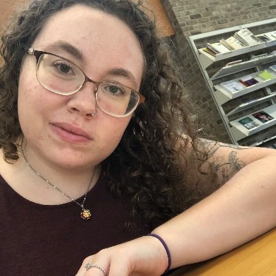 (she/her) / 🏳️🌈 /🌙 poet / loves a good nap / author of Horror Movie Dream Diner (Bottlecap Press, 2023)