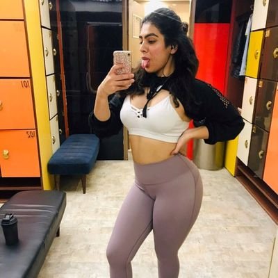 Daughter of God. I love lifting weights🏋️♂️
🍑NOT your average FIT PAGE😝
▫️Personal Trainer
▫️Sports Nutritionist
📧 DM Online Coaching