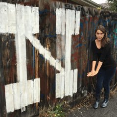 Music lover, upstate NY native, pigtail enthusiast and runner living it up down under.