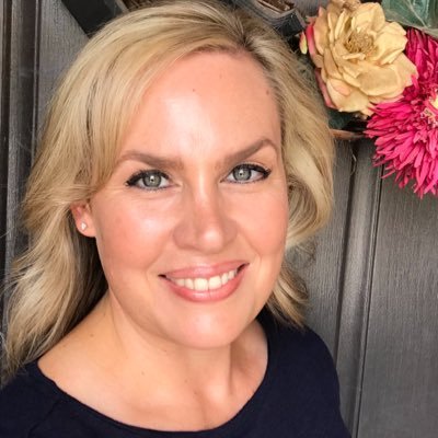 AZ native, mother extrordinare, Real Estate professional and happily married since 1995. I love to choose success and work hard to accomplish my goals:)!
