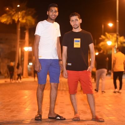 لم أقع فى حبك بل سقط العالم بأكمله من نظرى حين رأيتك