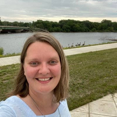 Just a simple Iowa girl who loves to travel and enjoy life.