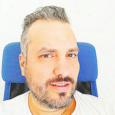 Software Developer. Mi meta es un código limpio y sin bugs, como mi meta es beber solo una cerveza... ambas son aspiraciones nobles.