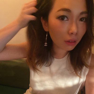 qAL2esCYS7OIZvY's profile picture. 歯科衛生士DH/趣味はヨガ🧘‍♀️そしてお酒が好き🥃お洒落なカフェ☕️も探しています✨英会話教室/英語が話せるようになりたい☀️