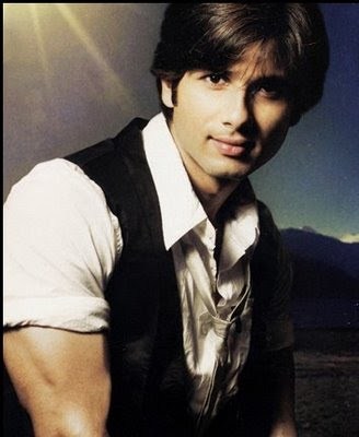 hiiiiiiiiiii m rohit, m doing bca, m simple nature person; m crazy about cricket. to know more plz follow me,;