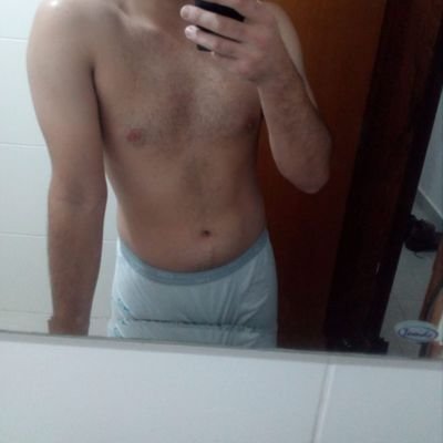 Versátil, querendo aprender umas putarias novas 😈.