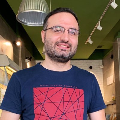 mehdak's profile picture. همونی که هدیه رو وا نکرده پس فرستاد...