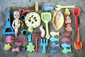 A circular economies company creating eco-friendly toy packages that stimulate the child’s mind and encourages teamwork.