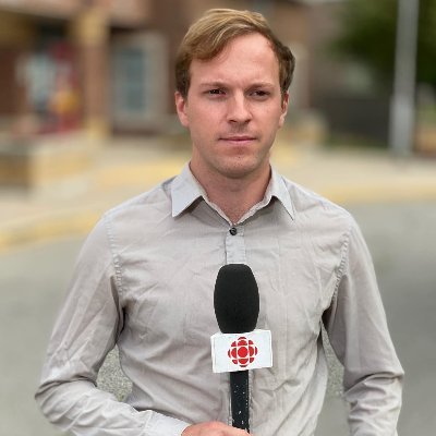 Journaliste RDI pour @RadioCanadaInfo via @iciquebec. Ex-Ontarien. J’aime beaucoup de choses, comme les langues, la musique et les vêtements en velours côtelé.