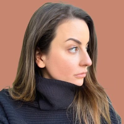 Manulita's profile picture. La Da Dee La Da Da