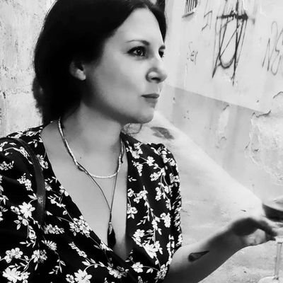 ● ufficio stampa ● @SafaraEditore
co-founder @Grafiasit | Linguistica | suono il sassofono