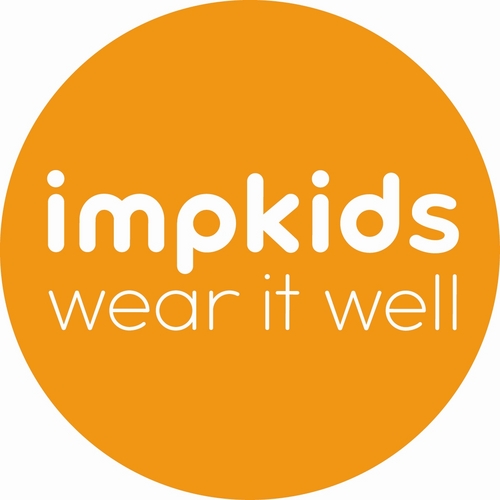 We're on a mission to track down kids' clothes that tick all the practical boxes and also score high on style.  We like functional–but also funky and fun!