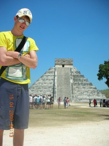 Ex Sheffield Uni student, hip-hop extraordinaire and massive Man Utd fan. Process Engineer.
