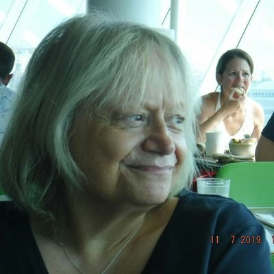 Book lover, arthritic, Hypermobility, Fibro etc etc passionate about history. Love b/w films, theatre.