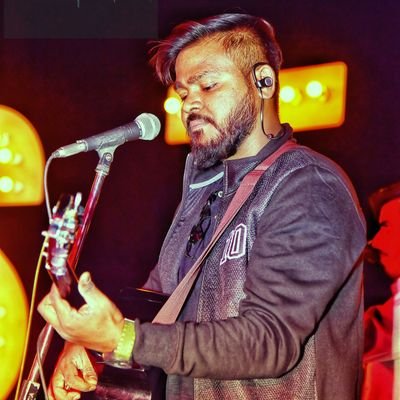 Hey Guysss My Self Ashish Bali 

I'm a professional singer music composer & Lyrics Writer

If You're Like My Voice so please Share My Video with your Friends 🤘