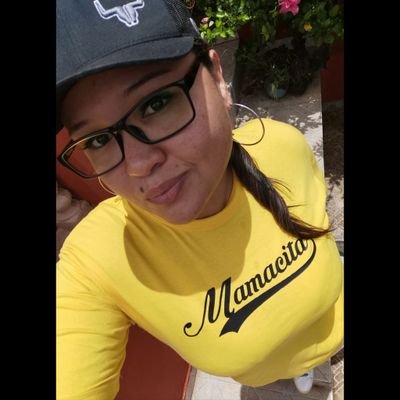 Hermosa Gordita, chinita... Chorrerana de Nacimiento, Santeña por herencia de mi abuelo! 
♡Calle Abajo Soy♡