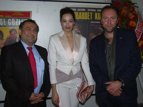 GriMaviMedya's profile picture. gri mavi medyanin sahibi 1988 en iyi erkek mankeni