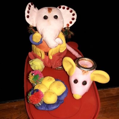 Anilsha65858064's profile picture. हर किसी को एक बार तो
प्यार करना ही चाहिए
ताकि उसको पता चल सके
कि प्यार क्यों नहीं करना चाहिए😃