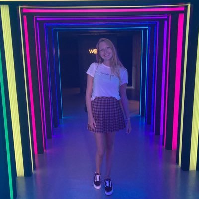 writer_jessicaa's profile picture. Reader, psych student, and aspiring writer https://t.co/80rG7uttkF