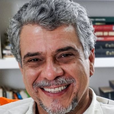 afrisinho's profile picture. Publicitário, Mestre em Comunicação, Palestrante, Mentor, Professor e Empreendedor.
