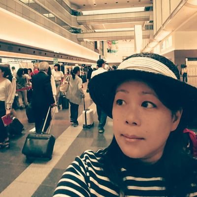 神社仏閣を巡って御朱印を頂くのが大好きな女子♪
旅行に行ったり、美味しいものを食べたり、
楽しいことをしたり。
気付いた事を日記のようにブログに綴りたいと思います♪
↓YouTubeやってます🎶