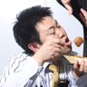 omaaaaatsu's profile picture. ひつじねいりの大阪弁担当 マセキ芸能社の漫才師👵トゥリオっちゅうトリオのコント師でもおます 麻雀/Mリーグ/草野球/阪神タイガース/ボウリング/サッカー/ソフトテニス/お酒/グルメ/自転車/辛い物/ポーカー/料理/寺社仏閣 よろしゅうおたの申します