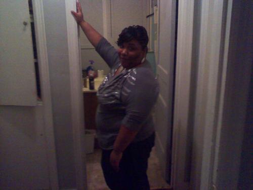 hi peeps this tracey out of memphis. I am a loving wife excellent mother and a fun person. So hit me up holla.