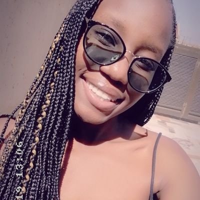 Thought of becoming a queen💋💋 but shit too basic for me💟💅💅💅💅
