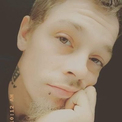 Trying to become a popular gamer and stream its always been a dream of mine! Here to make friends and have fun and meet new people! love and happiness 😊