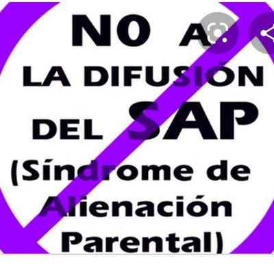 Filóloga, docente y técnica superior de normalización lingüística. Luchadora  contra el inexintente síndrome de alienación parental. AMATXU Y FEMINISTA.