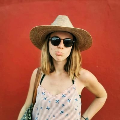 Juliedlr_'s profile picture. 