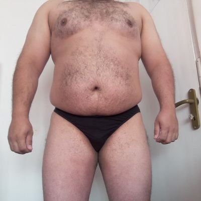 🐻Cultura Osuna: Osos, Gordos, Bears, Cazadores, Flacos, etc.
🏞Cruising
🐼Hombres velludos, interiores, pies 👣👄.
Amante del porno casero.
Yo🚫RT.