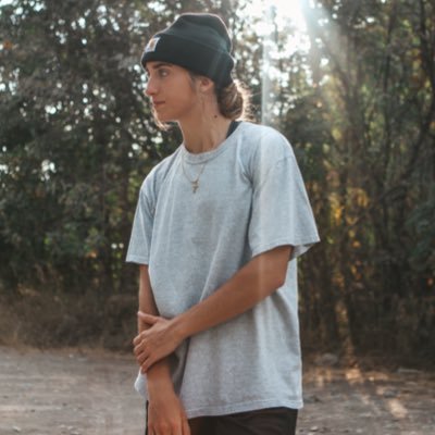 Meg_mendi's profile picture. 