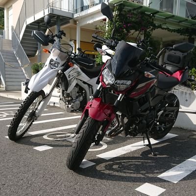 Z250、シグナスX125。相方→WR250、トライアンフストリートスクランブラーに乗ってます🏍️ ハンターカブ納車～😆 好きな事→猫ちゃんと遊ぶ事🐱 飛行機を見に行く事✈️ 星空＆夜景を見に行く事🌃🌉無言フォロー失礼します🙇