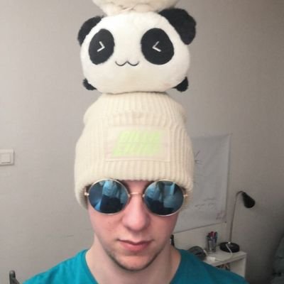 Joueur de LoL * Champion de natation * Spero Patronum * Rien n'est vrai tout est permis * Datebayo * PSien * Got it memorised?
