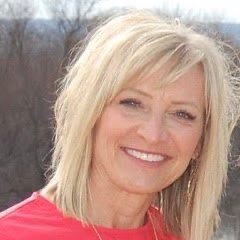 Mom to 3 amazing adults. Spouse to my best friend. College Athlete. NCAA D3 National Champion. Cancer Survivor of Hairy Cell Leukemia.