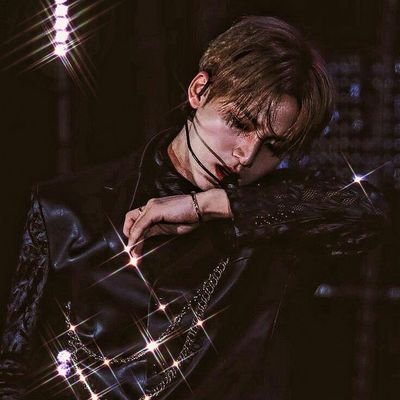 ihyeme's profile picture. ◸ RP - 1997 *× ○ Having those artificial features sculpted in his face, In charge to be visual of the group with 13 members called SEVENTEEN.