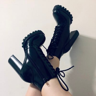 She/her. Femme gremlin. Chaos muppet. Kink educator. Switchy queer with femdom/domme tendencies. Boots, heels & footfetish top. Bendy. Polyam. NSFW-ish.