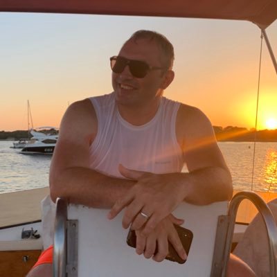 Private Jet Entrepreneur. Expat. Plane Tracking Extraordinaire.