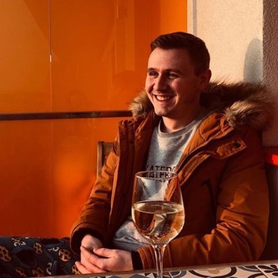 // Football Data Analyst 📊
// Software Engineer 👨💻
// Writer & Musician ✍🎵
// Chief Morale Officer (self-appointed) 🦸♂️
// Unhealthy FM08 obsession ⚽🇬🇧