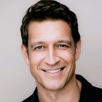 Robert Gant - @RobertGant Twitter Profile Photo