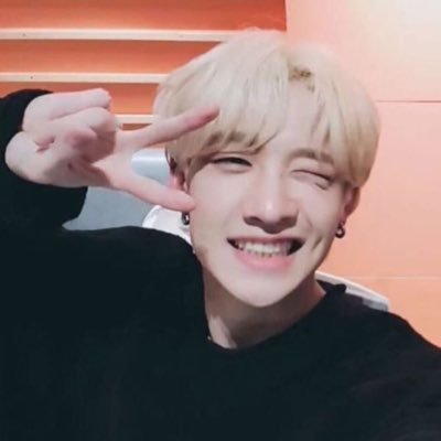 🐺bang chan gifs