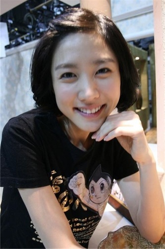 ihalfshopi's profile picture. 안녕하세요~^^*