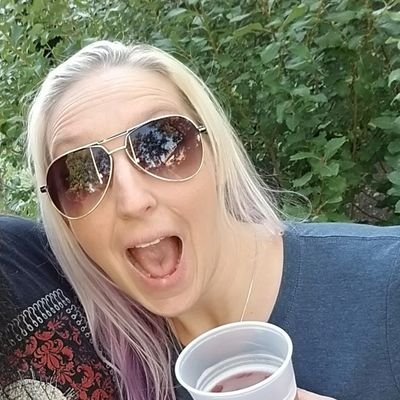 ClassyBroad! Retired Pro Wrestler, Tattooed Chick, Podcaster&YouTuber @squarcircleexpo #PopDrunk #SCX #BFShow 🏳️‍🌈🤘
https://t.co/AuCR069DA7