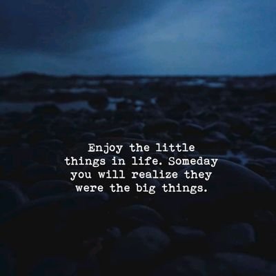 KumrVivek2's profile picture. अंदाज़ से ना नापिये किसी की हस्ती को .... 
अक्सर ठहरे हुए दरिया गहरे हुआ करते हैं ।